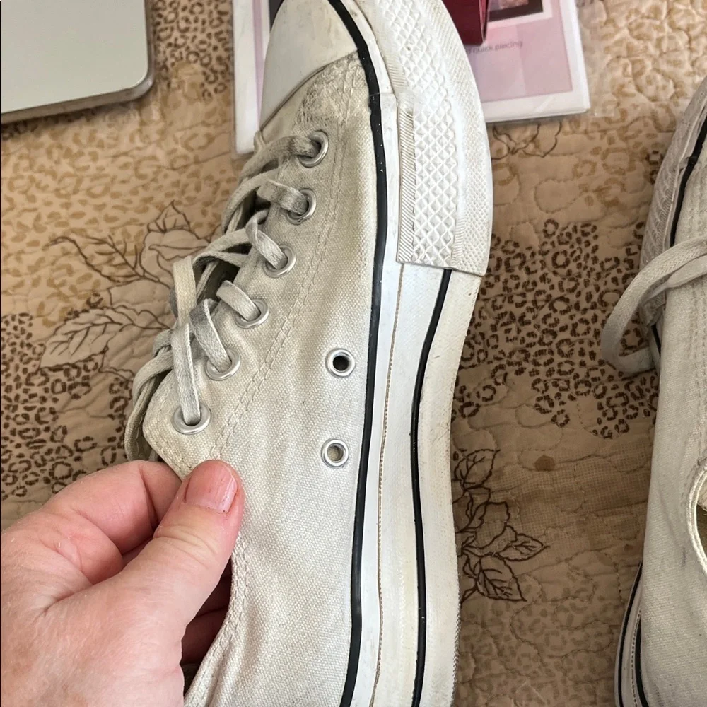 Converse White Low-Top Platform Sneakers Size 7.5 - Picture 7 of 9